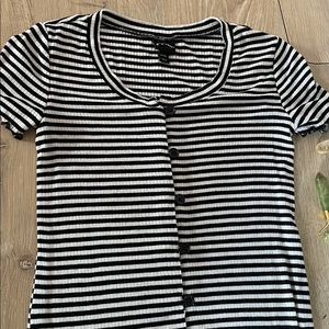 Art class (target brand) black and white crop top